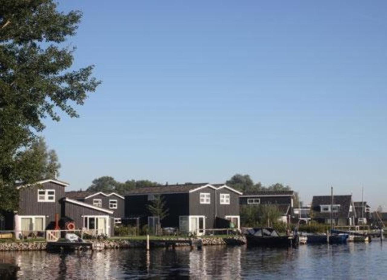Waterpark Oan 'E Poel Hotel Grou Buitenkant foto