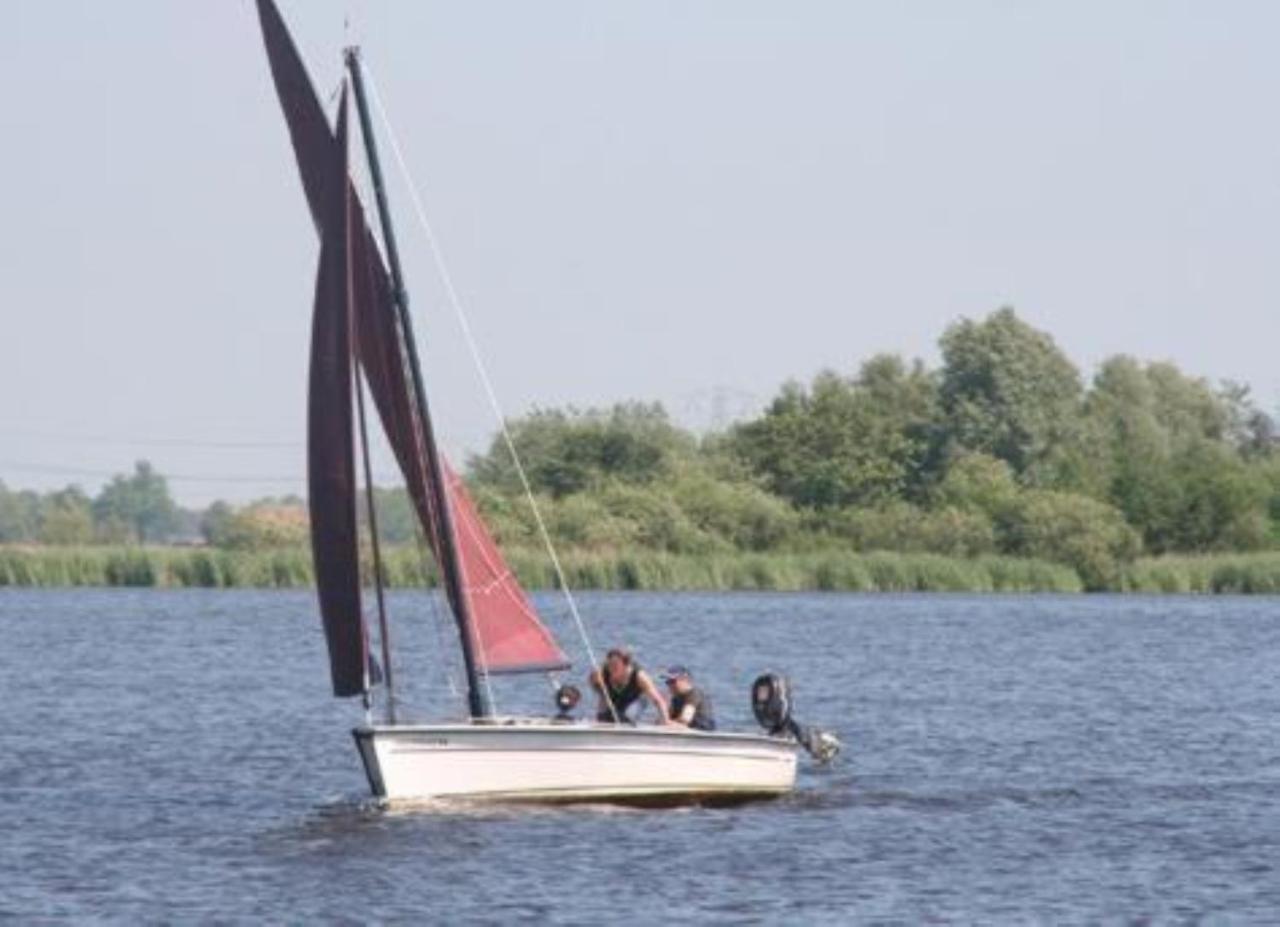 Waterpark Oan 'E Poel Hotel Grou Buitenkant foto